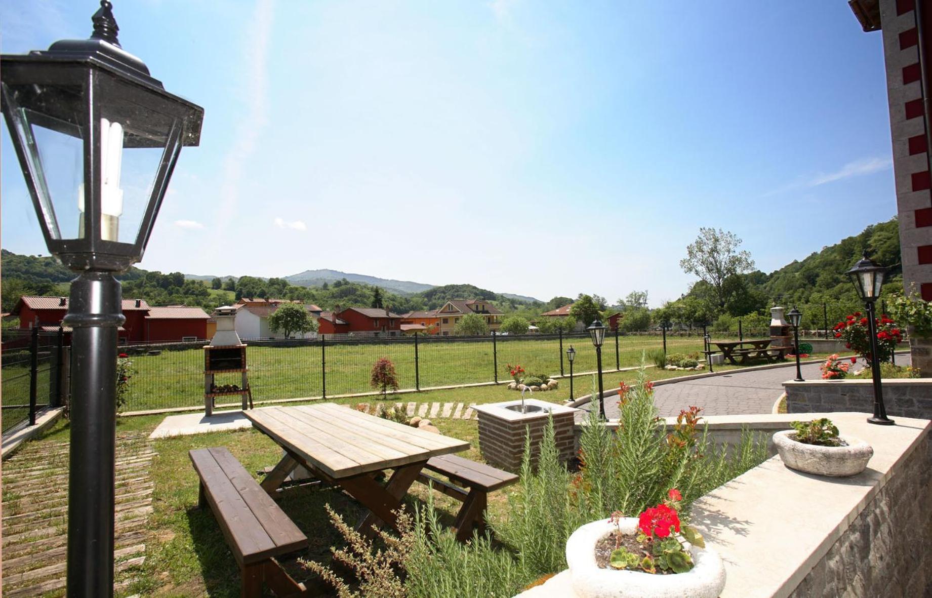 Apartamentos Rurales La Vina Onís Exterior foto
